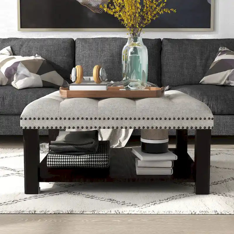 Pouf de rangement cocktail transitionnel en lin capitonné avec clous décoratifs