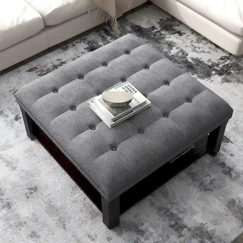 Pouf de rangement cocktail transitionnel en lin capitonné avec clous décoratifs